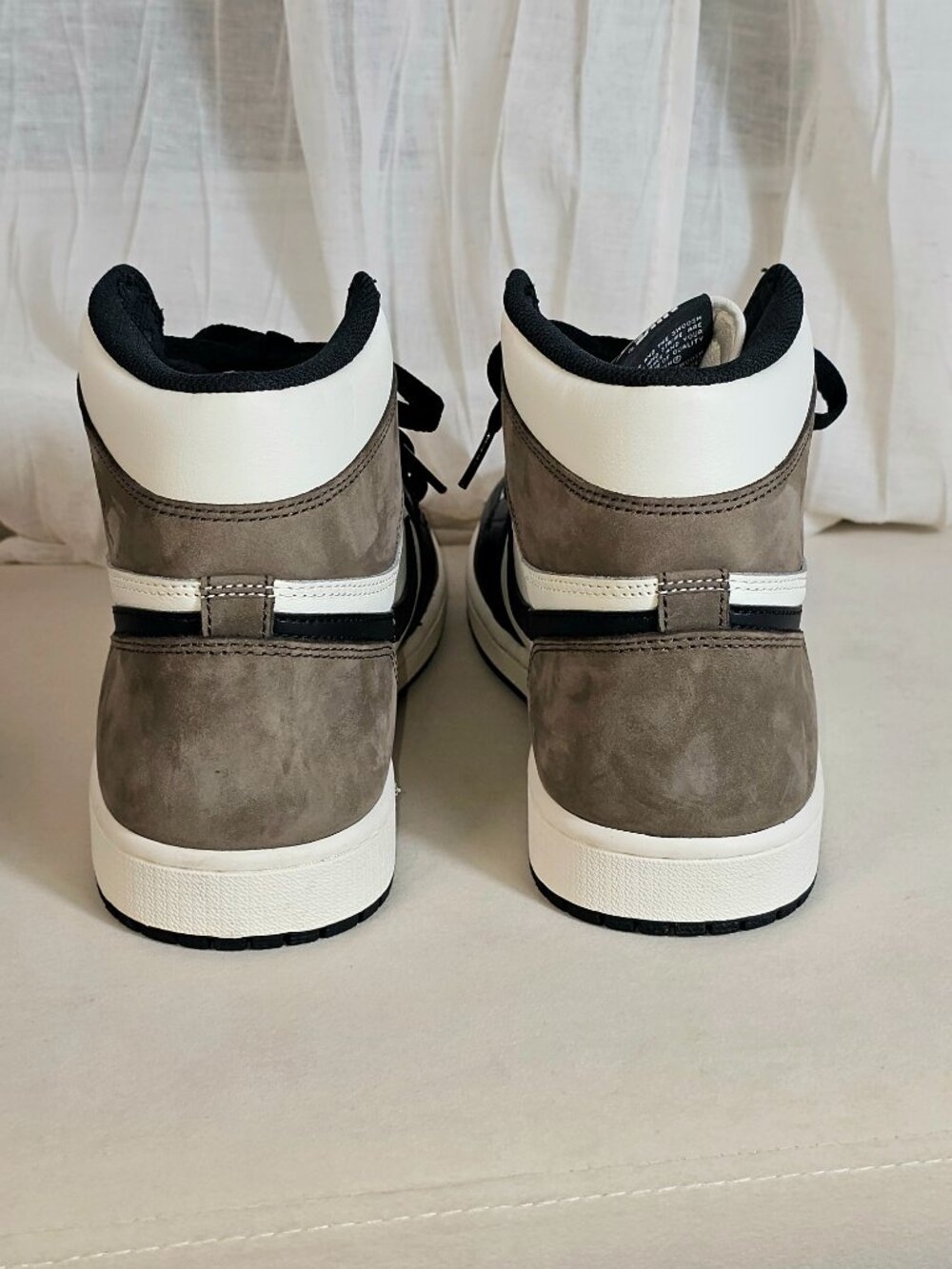Nike Air Jordan 1 Retro High OG Dark Mocha Size 11 555088-105 GOAT Verified - Picture 6 of 16